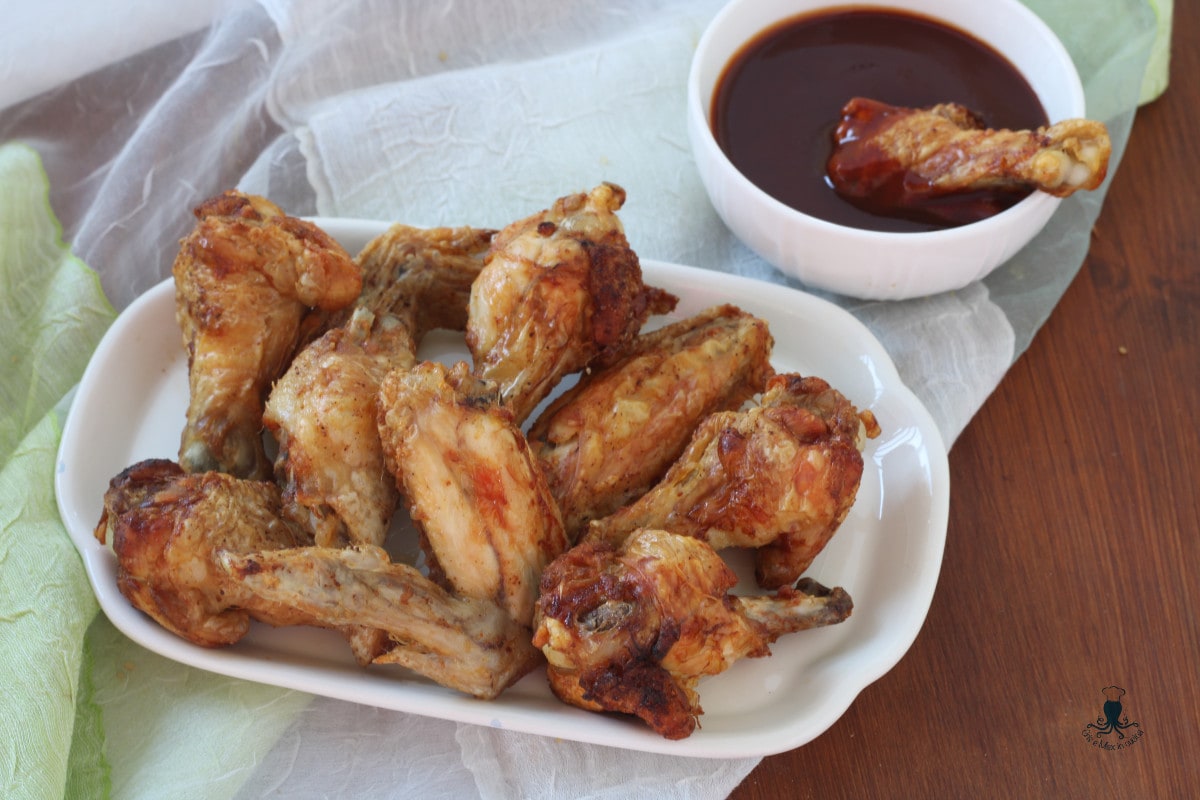 Ailes de poulet épicées à la friteuse à air.