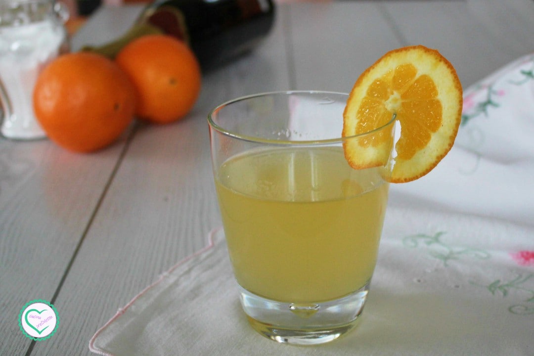 Apéritif avec champagne et jus d’orange