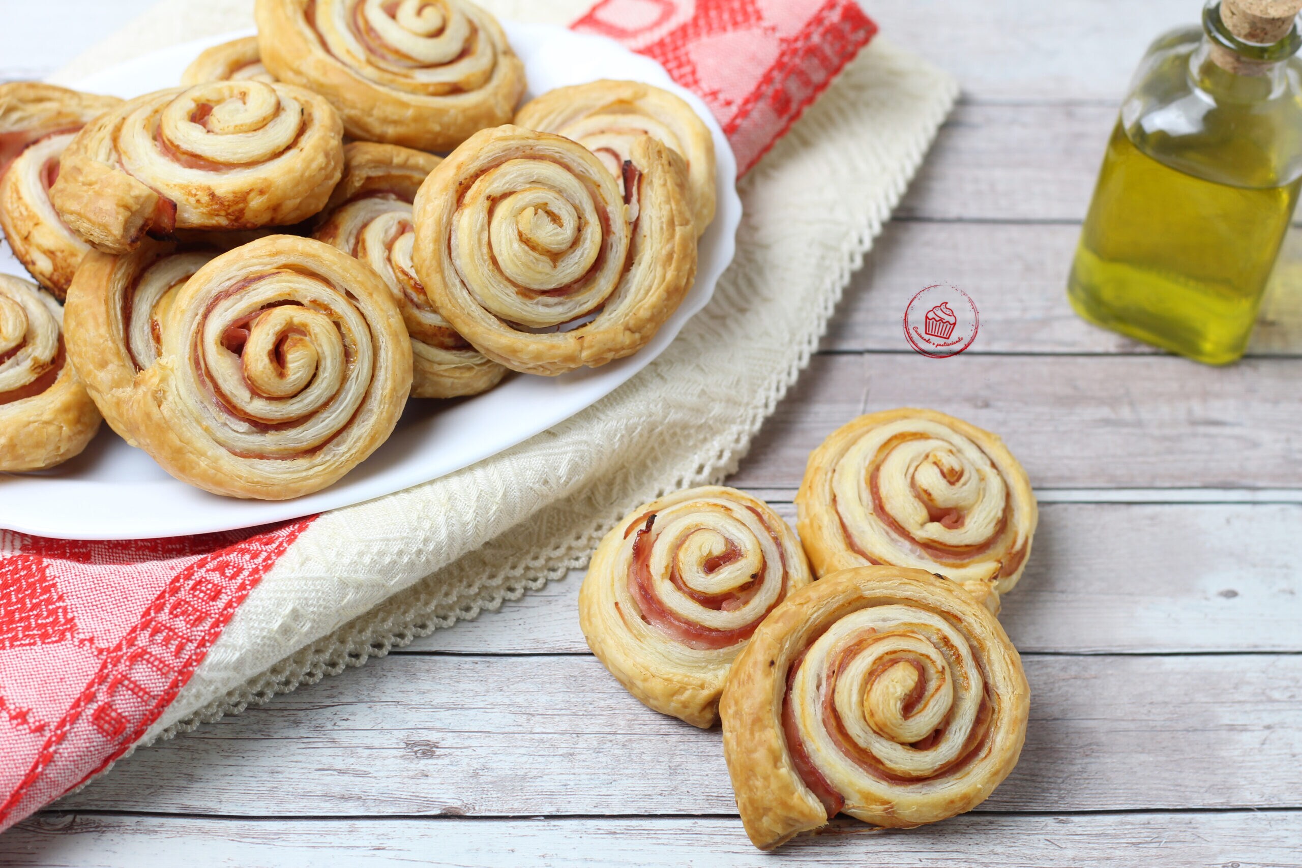 Roulés de pâte feuilletée au jambon
