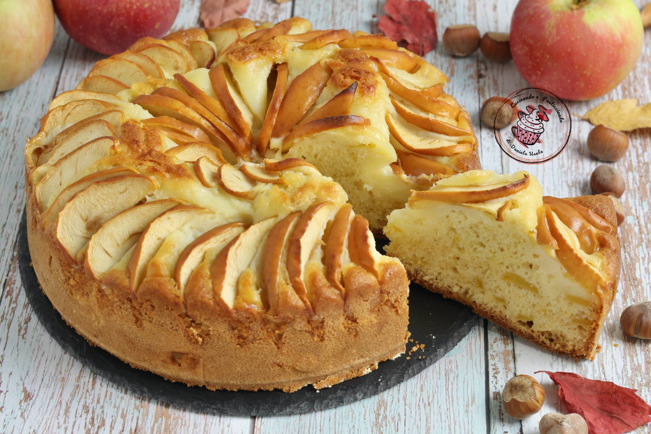 Gâteau moelleux aux pommes avec crème pâtissière