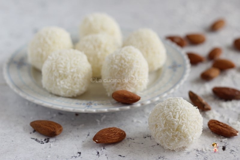 Boules rapides à la noix de coco