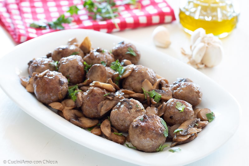 BOULETTES AVEC CHAMPIGNONS