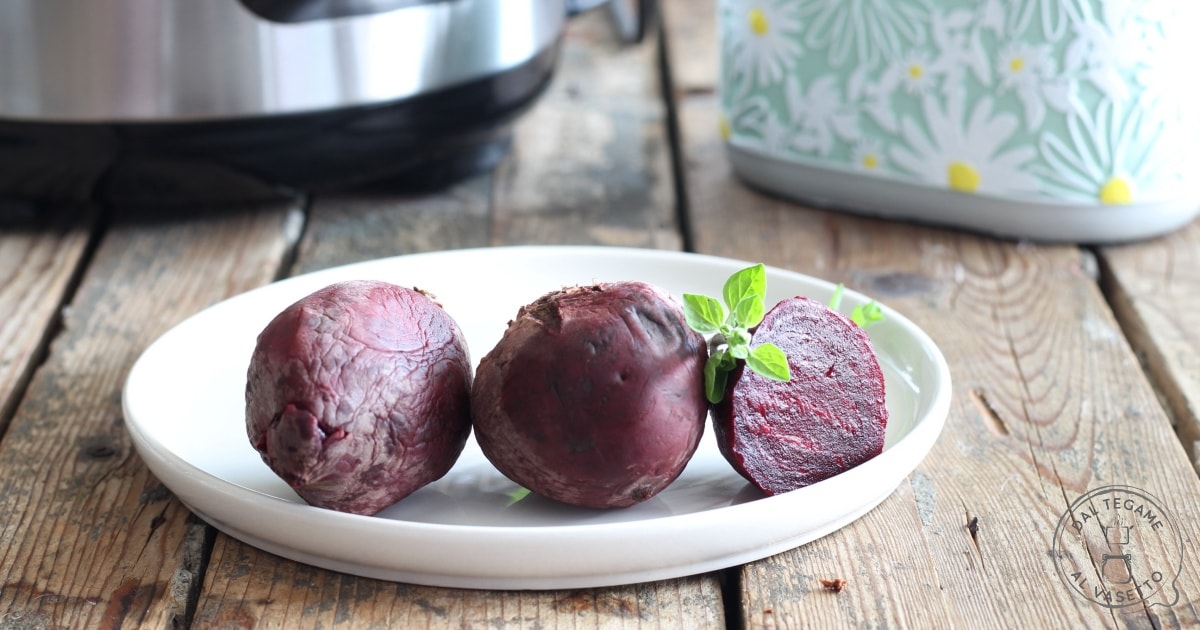 Betteraves dans l’autocuiseur électrique