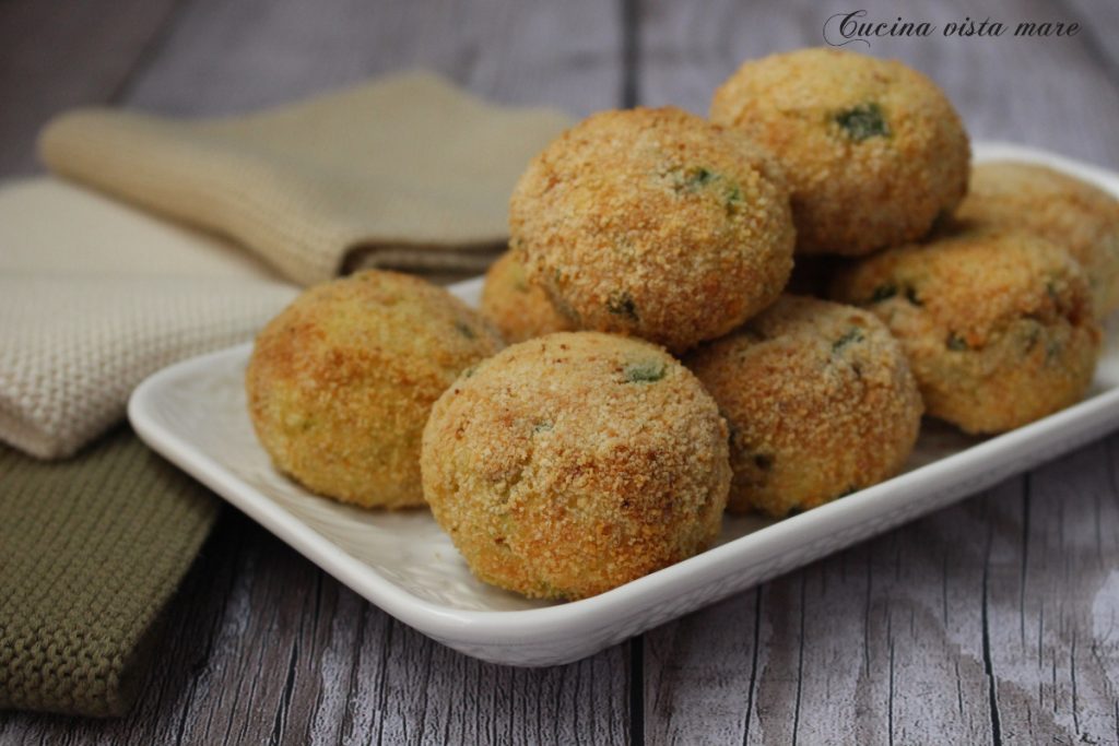 Boulettes de pommes de terre et courgettes Cuisine vue sur mer
