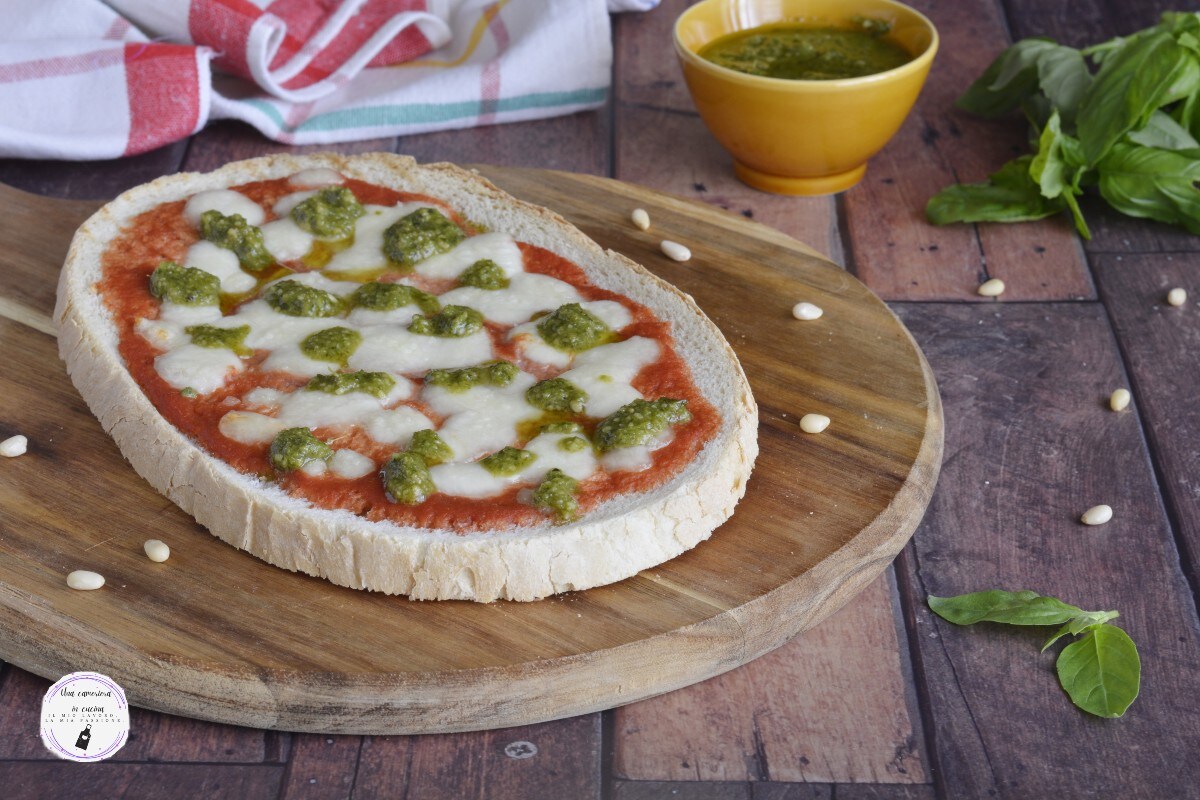 Bruschetta tomate mozzarella et pesto
