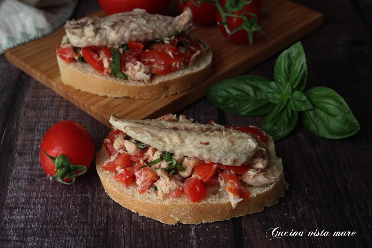 Bruschettas avec filets de maquereau