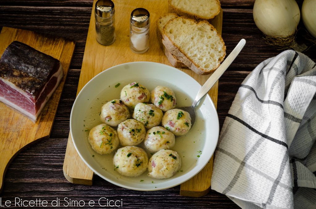 Canederli au speck en bouillon