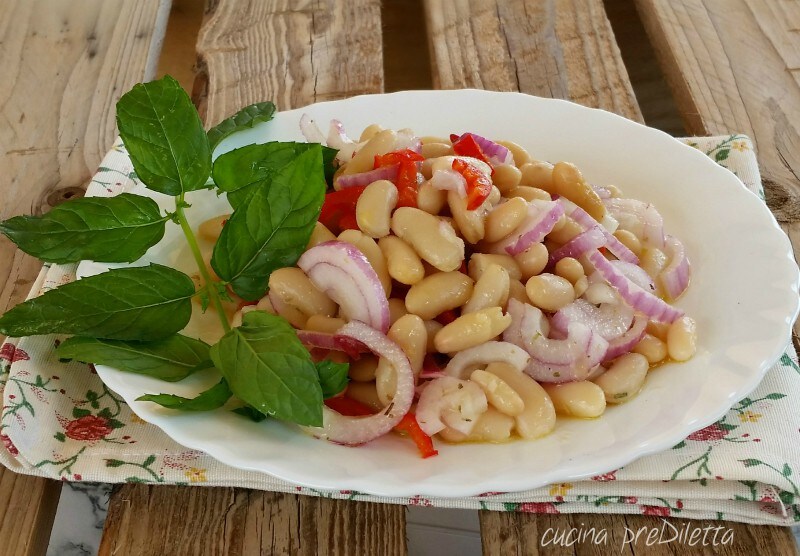 Cannellini et oignon en salade