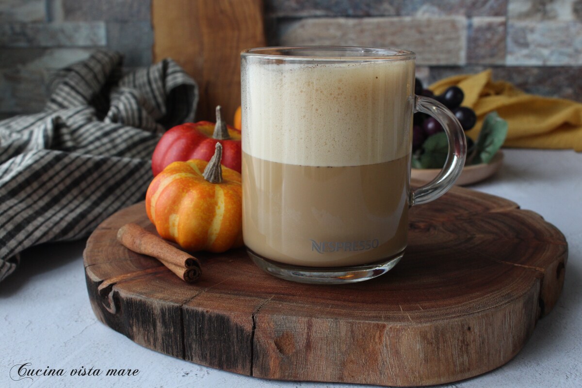 Cappuccino épicé à la citrouille