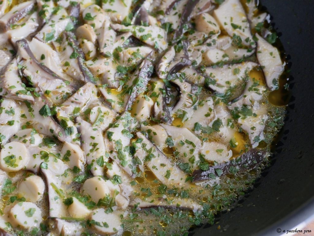 Champignons à la poêle légers base pour recettes et accompagnement