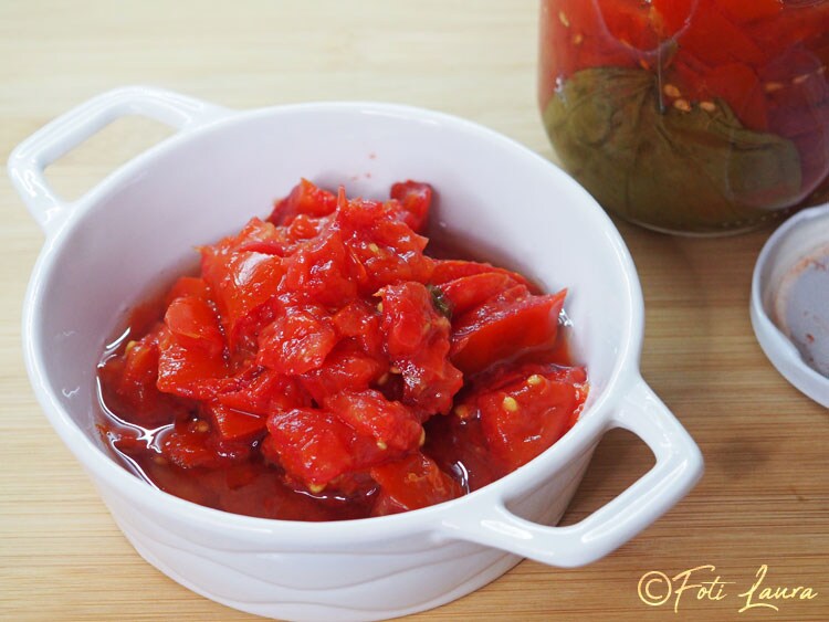 Conserve de tomates en morceaux