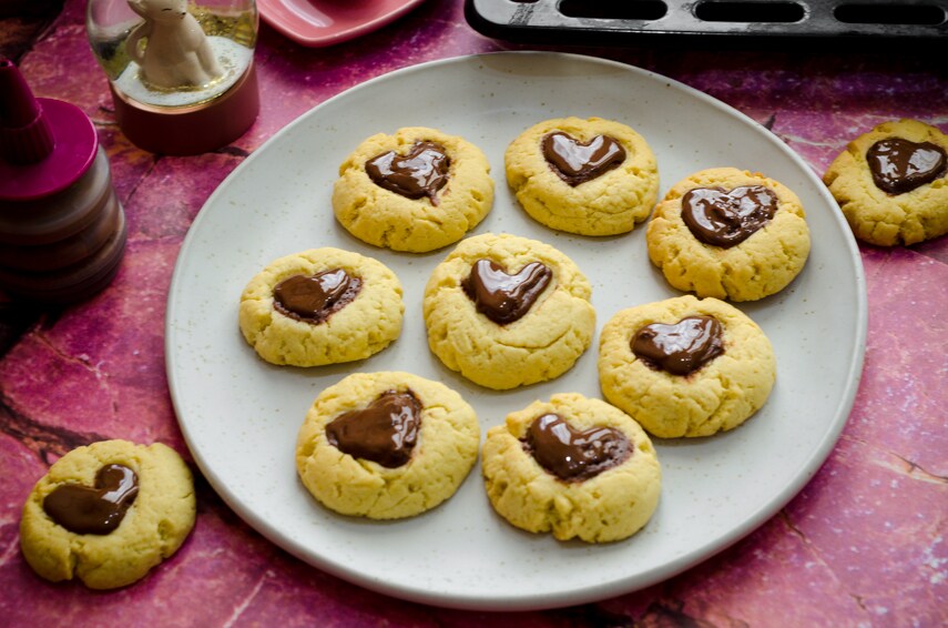 Cookies empreintes à la nutella, biscuits simples, rapides et délicieux