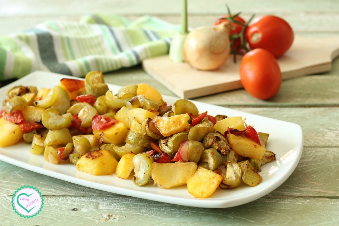 Courgette longue avec pommes de terre au four