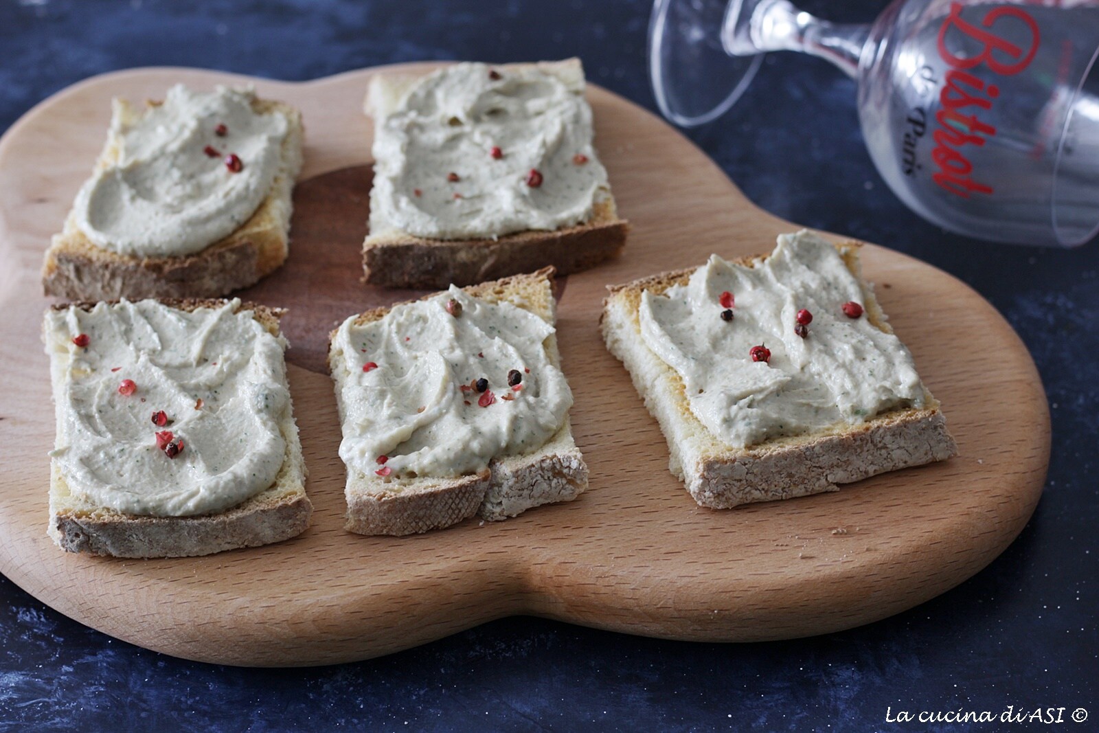 Crostini avec mousse rapide recette astucieuse