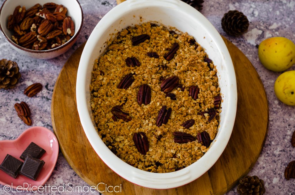 Crumble de poires au chocolat et noix