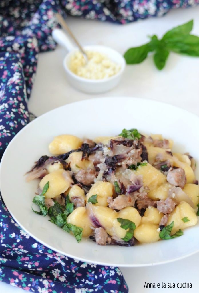 Gnocchi avec radicchio et saucisse