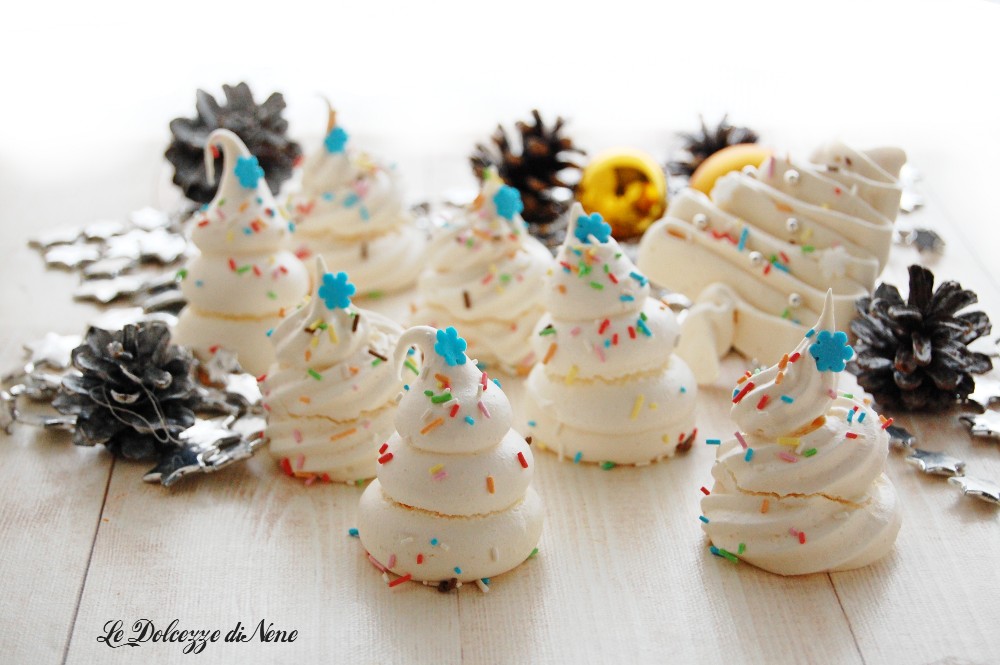 TROIS TYPES DE SAPINS DE MERINGUE POUR NOËL
