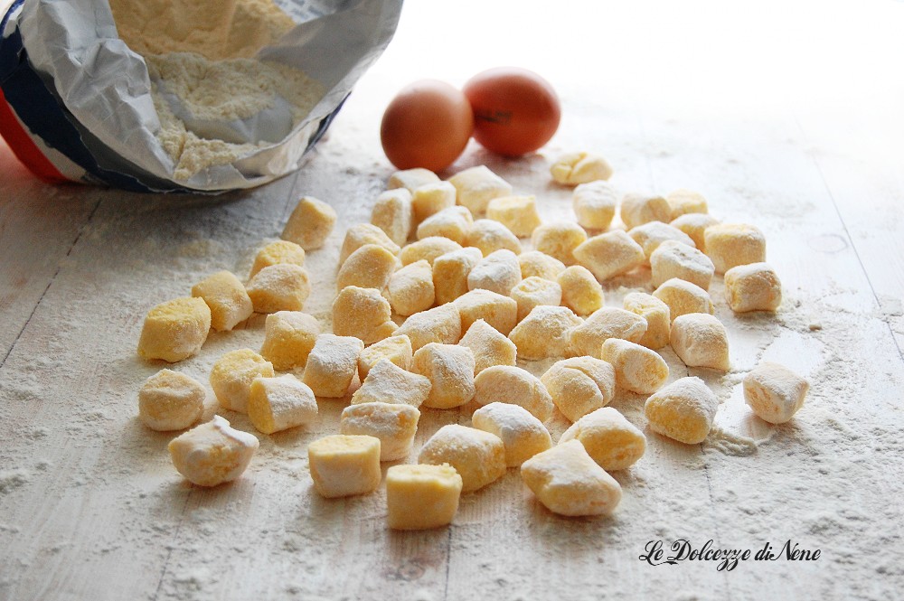 GNOCCHI AVEC POLENTA RESTANTE