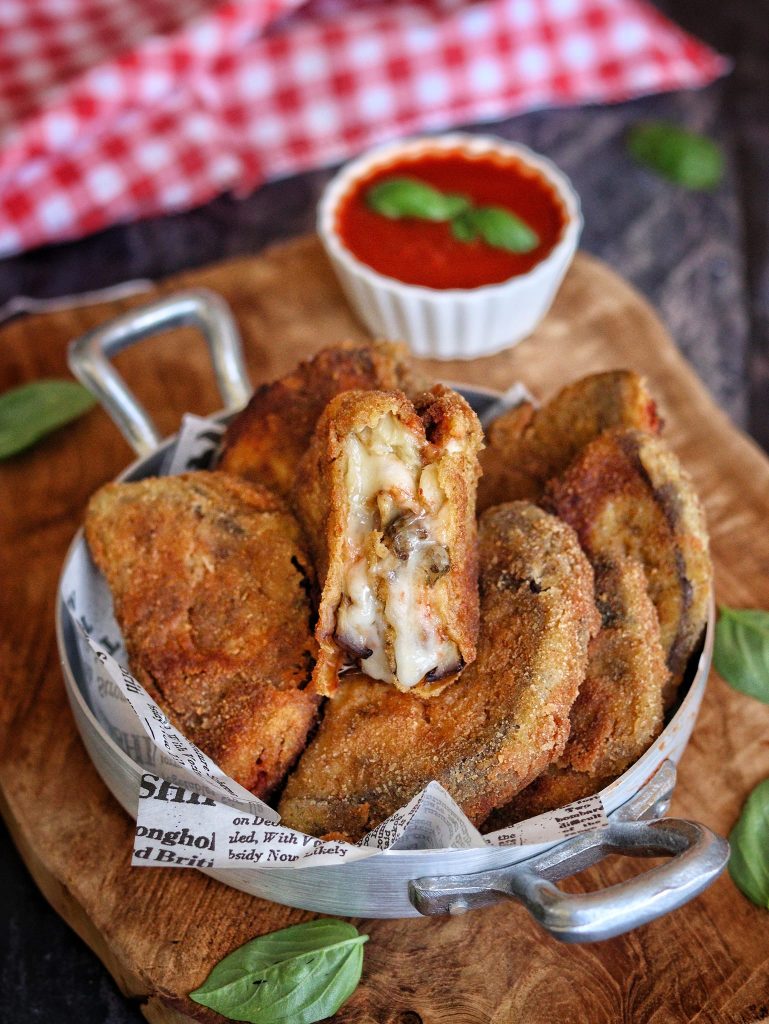 Demi-lunes d'aubergines farcies