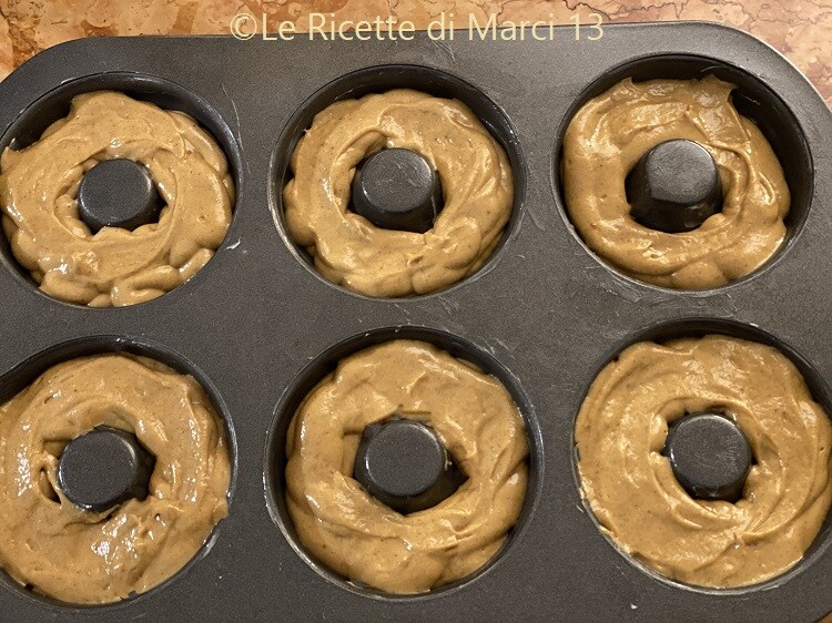 Donuts au four avec cannelle moule