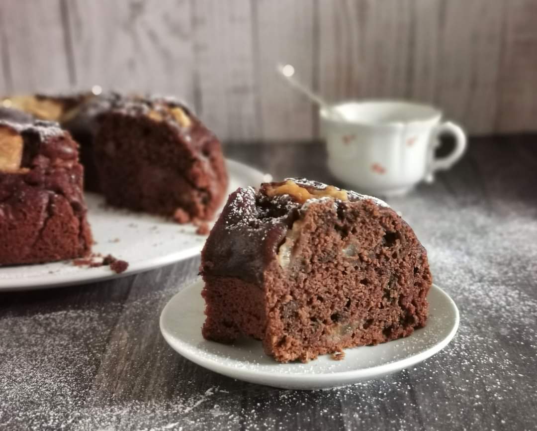 COURONNE AU CHOCOLAT AVEC POIRES ET RHUM