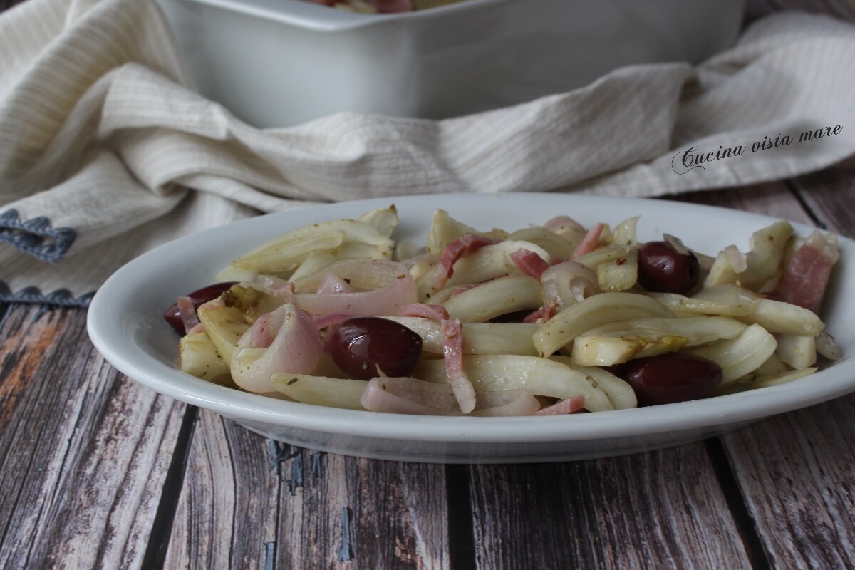 Fenouils au four avec olives et speck