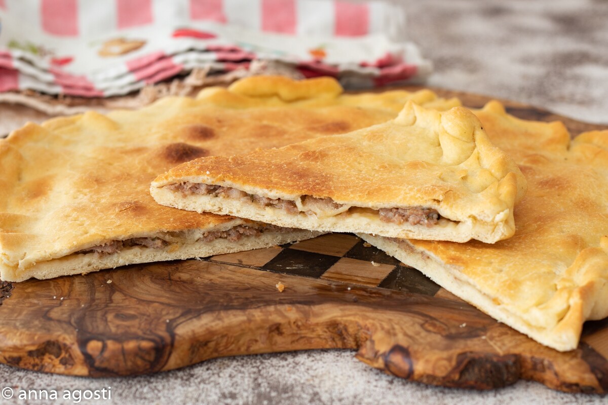 Focaccia Ligurienne avec la Saucisse gizzoa ligurienne