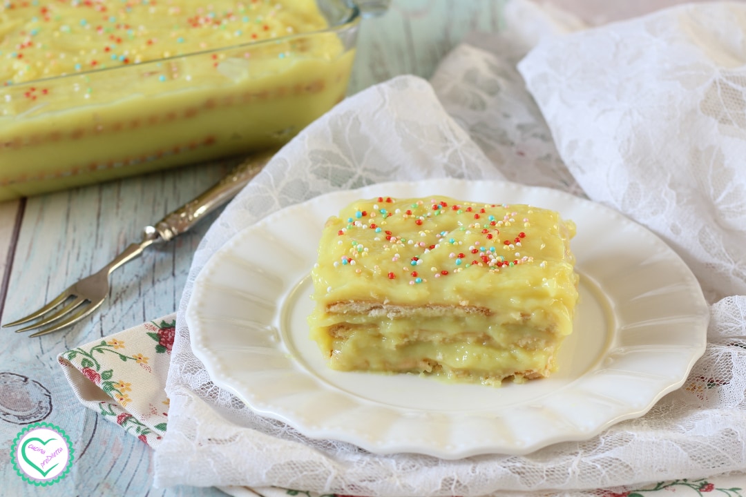 Gâteau à la crème et aux biscuits