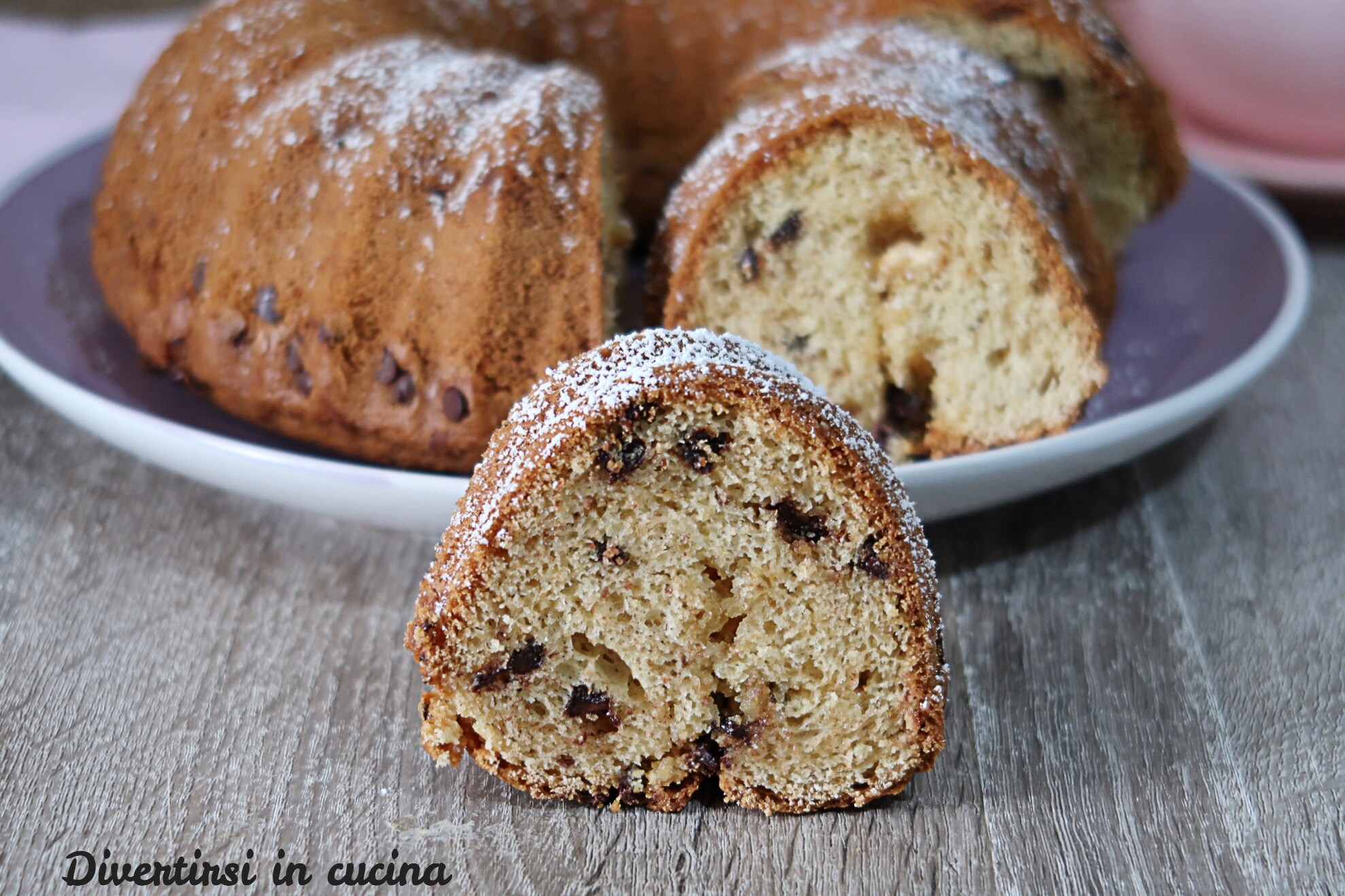Gâteau au yaourt avec des pépites de chocolat