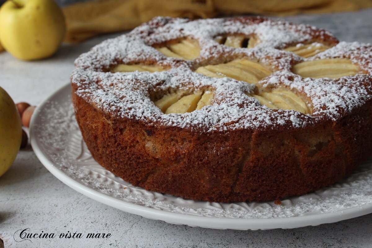 Gâteau aux pommes et aux noisettes