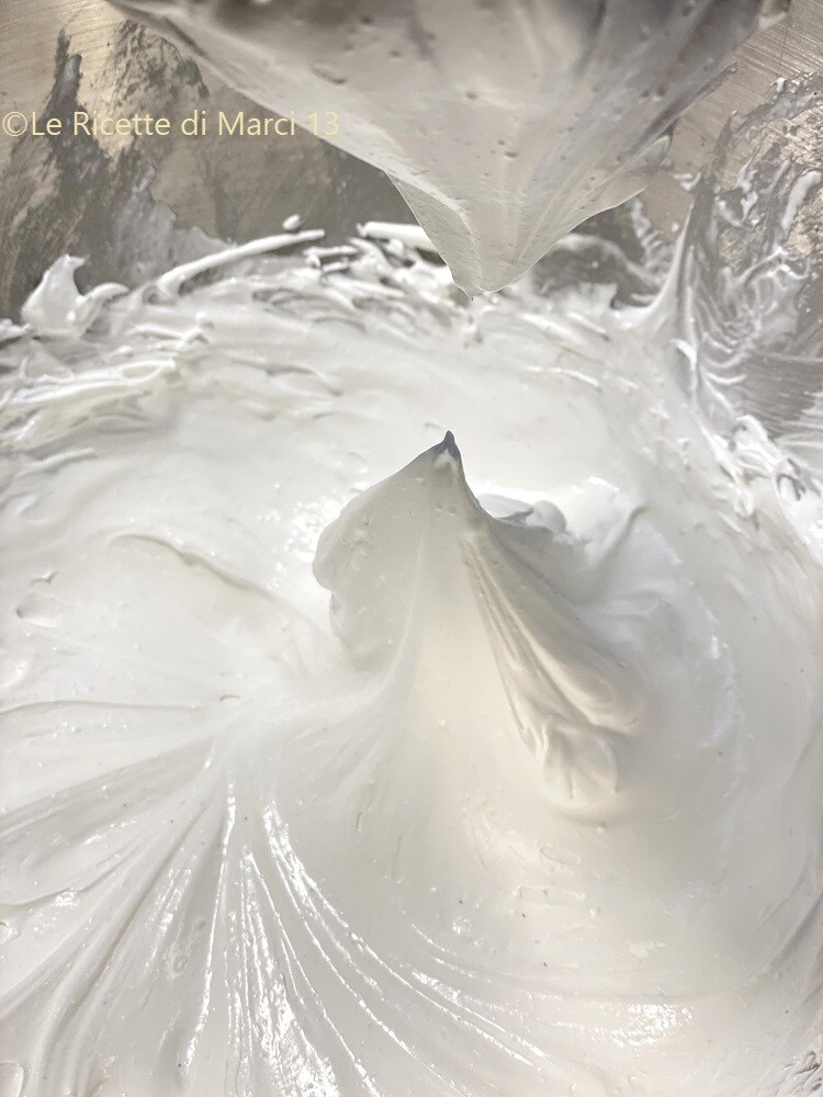 Gâteau de Pâques facile. Ciaramicola glaçage