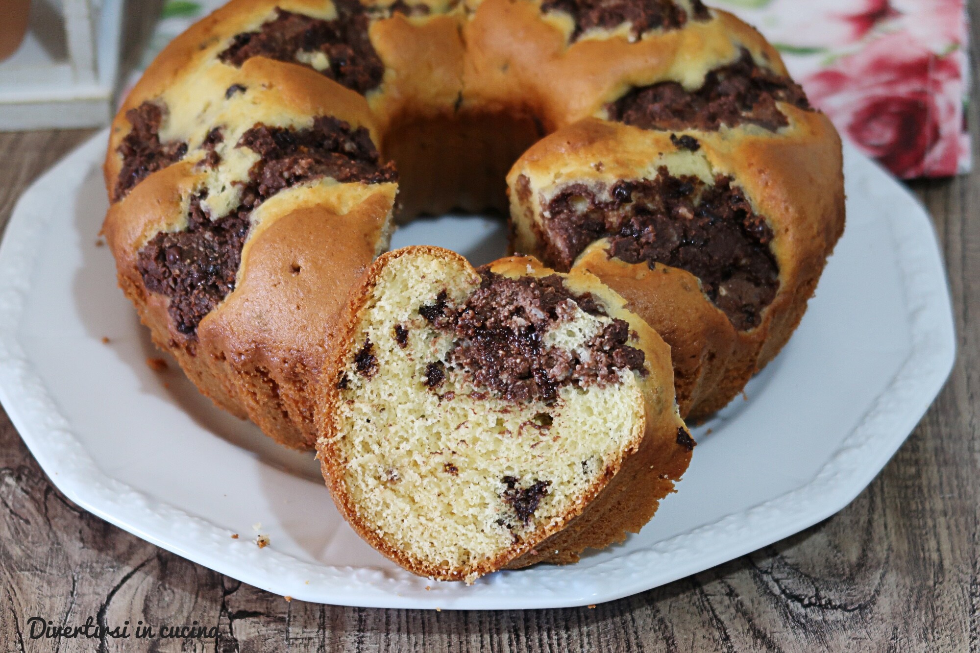 Gâteau en couronne avec cœur de ricotta