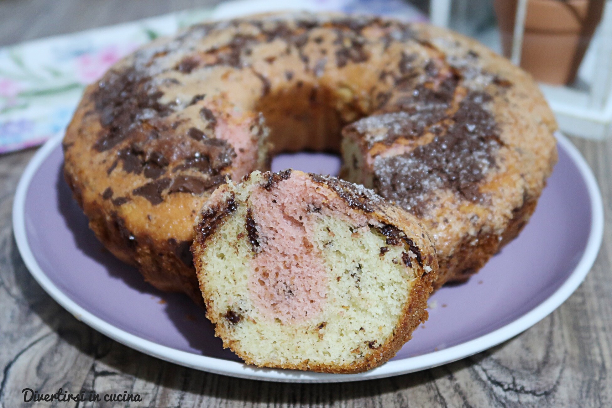 Gâteau marbré bicolore à l’alchermes