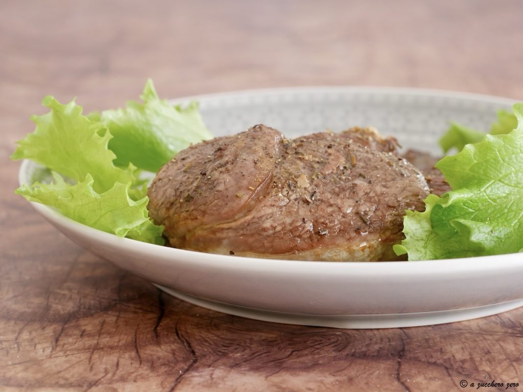 Gigot d'agneau désossé au four