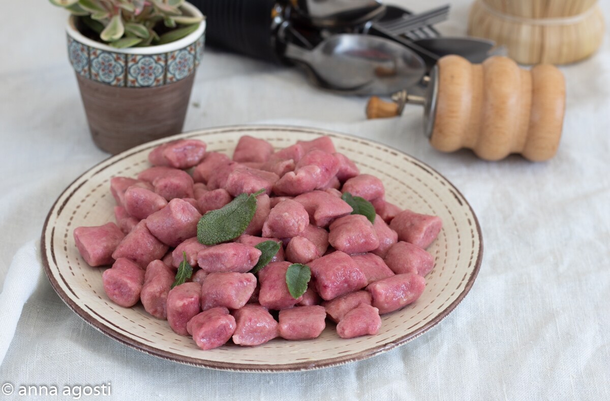 GNOCCHI DE BETTERAVE ET RICOTTA