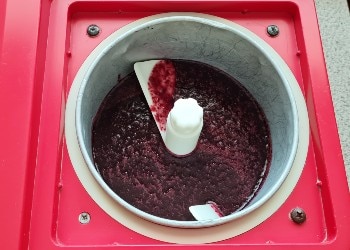 Granita de mûres, préparation avec sorbetsière