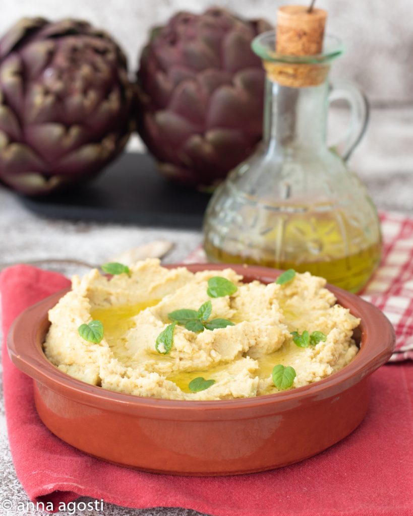 Houmous aux tiges d'artichaut