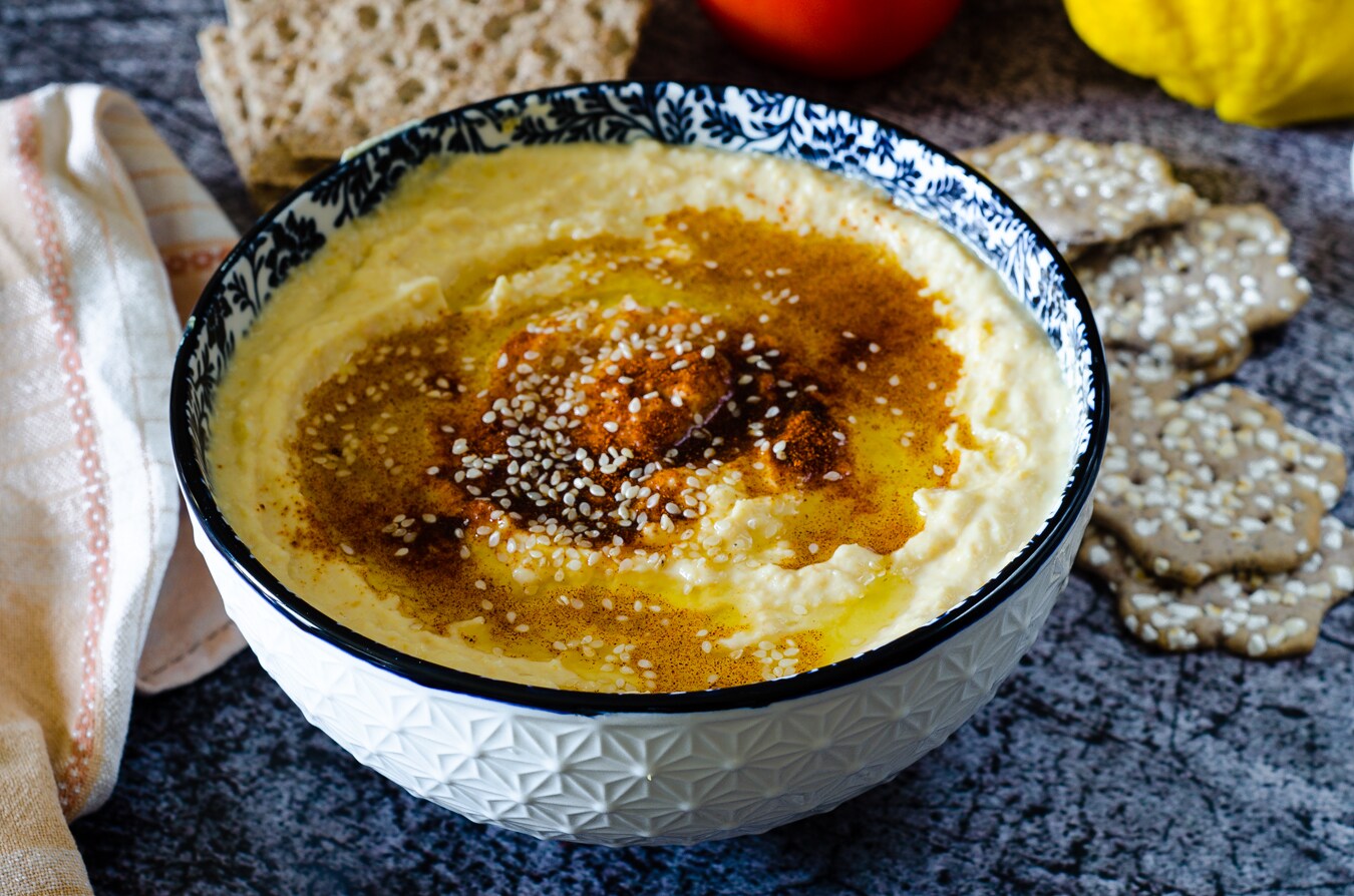 Houmous de pois chiches fait maison, recette facile, rapide et délicieuse