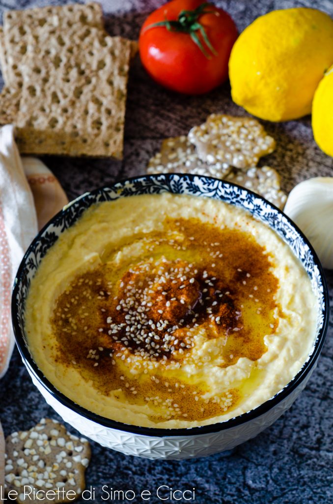 Houmous de pois chiches fait maison, recette facile, rapide et délicieuse
