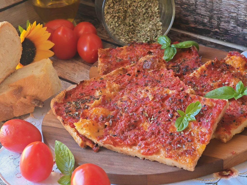 Pizza de pain à la tomate