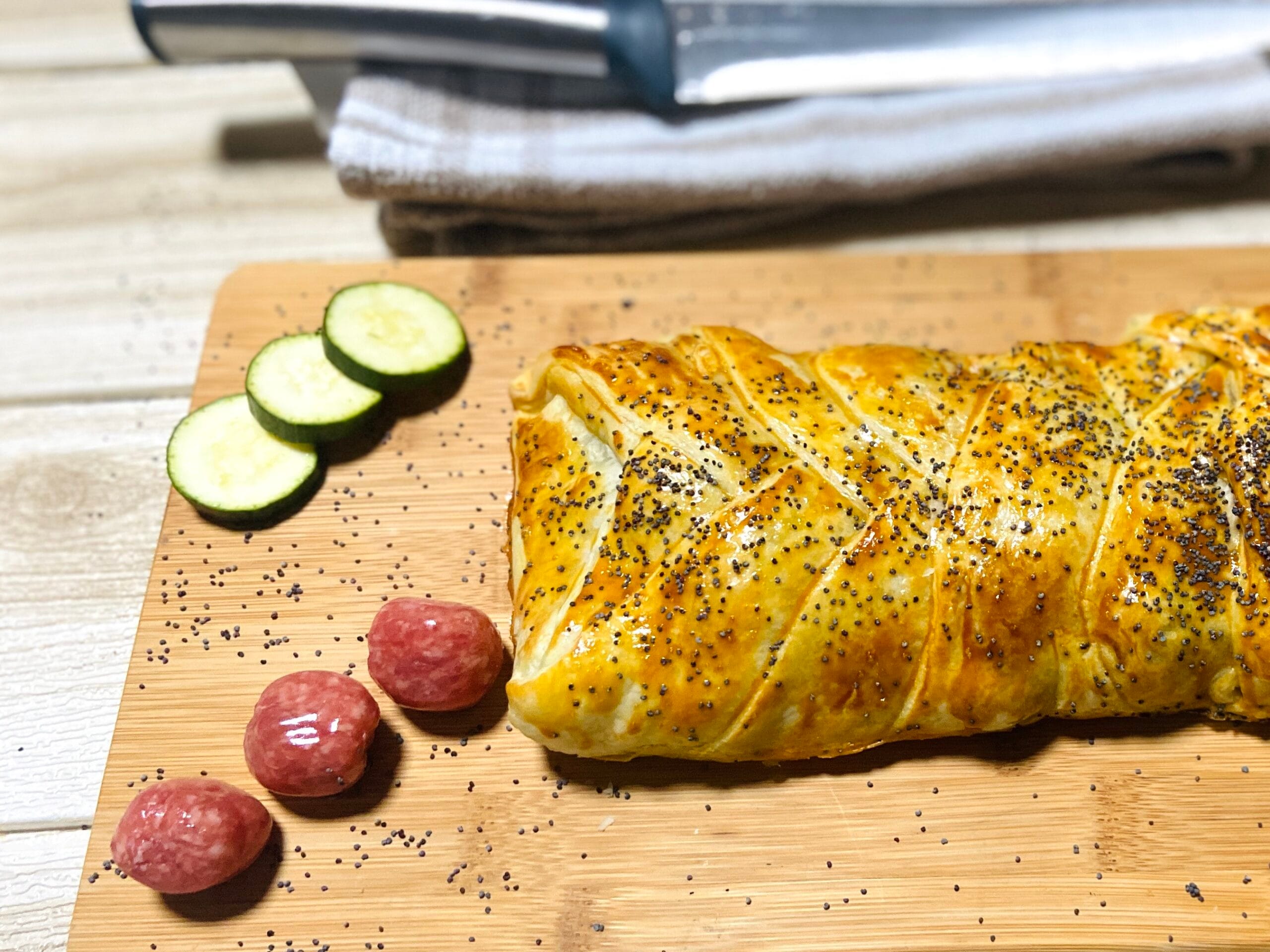 Strudel salé avec saucisse et courgettes