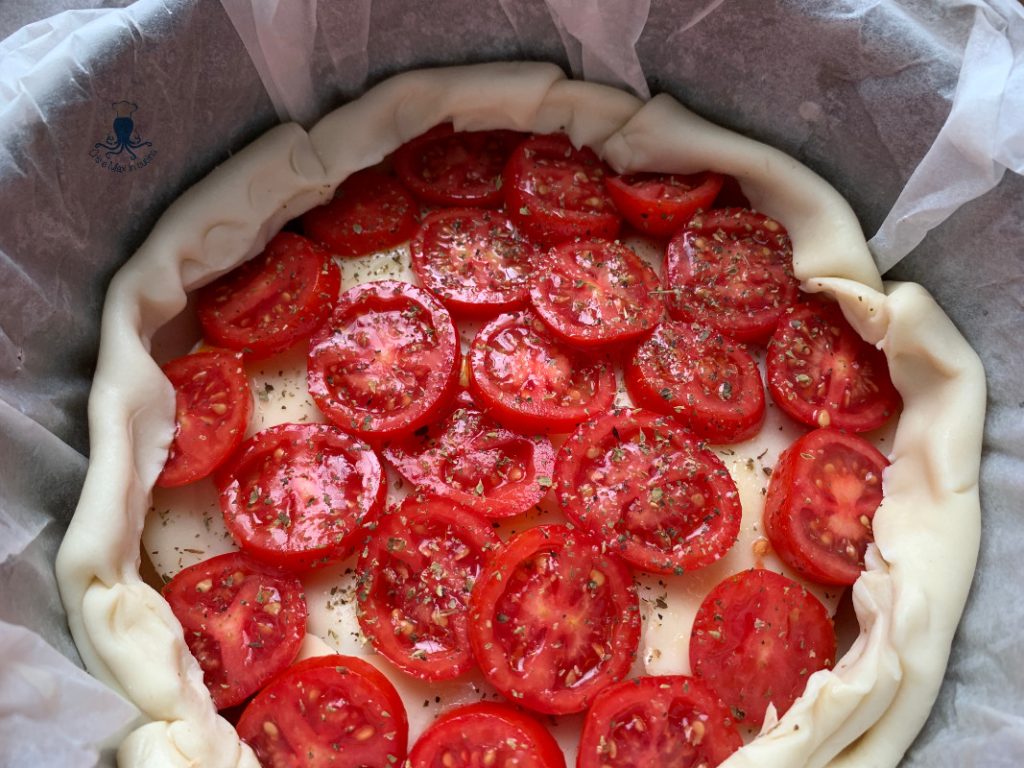 Tarte salée à la pizzaiola dans le multicooker9