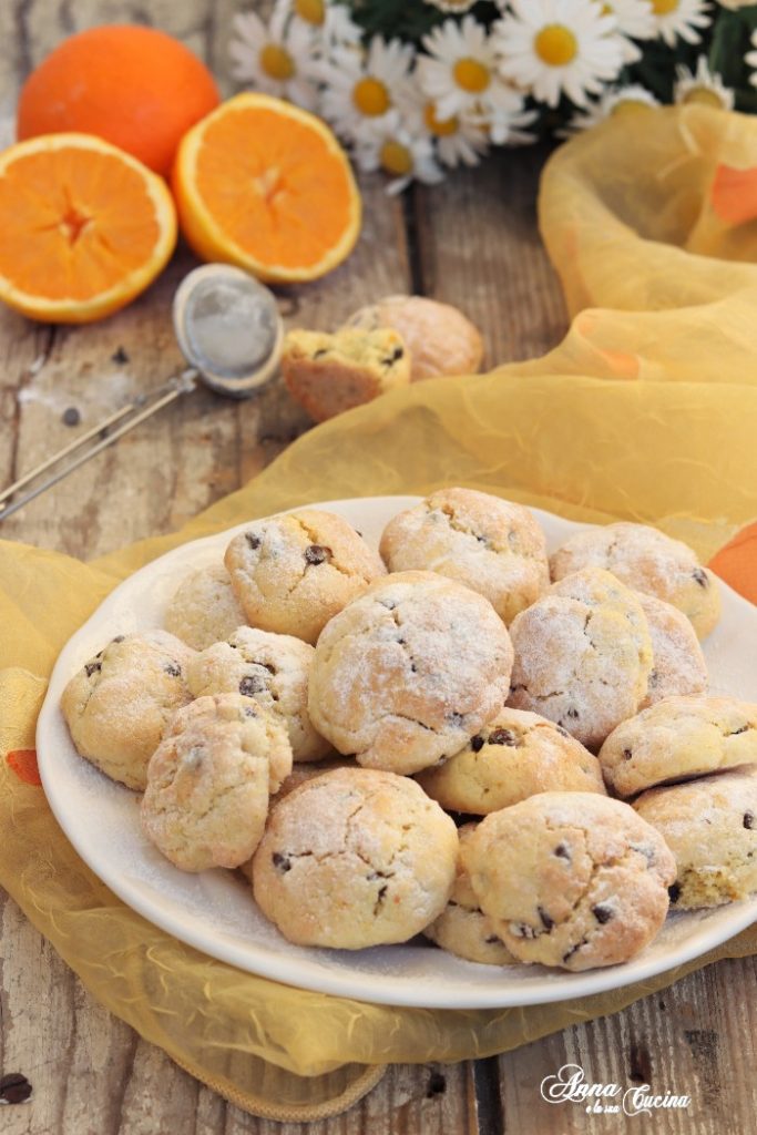 Biscuits parfumés à l'orange et chocolat