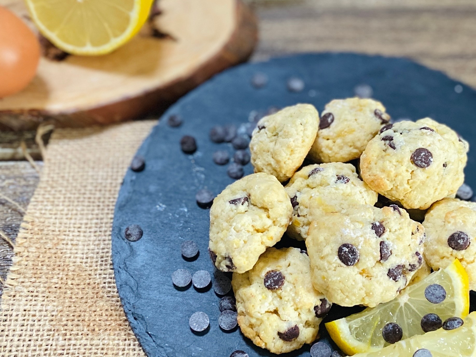Biscuits moelleux au citron et au chocolat