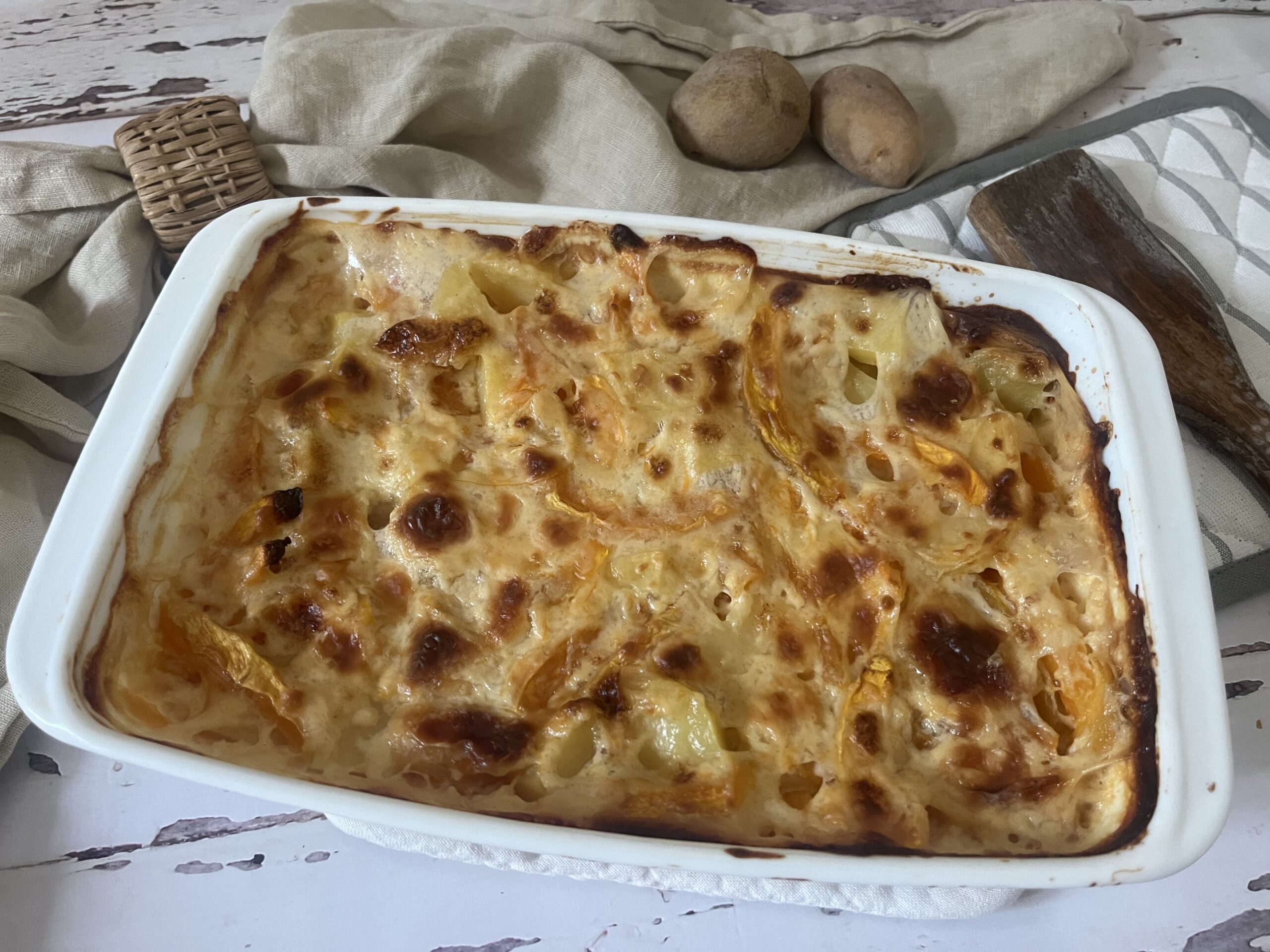 Gratin de pommes de terre et courge filant