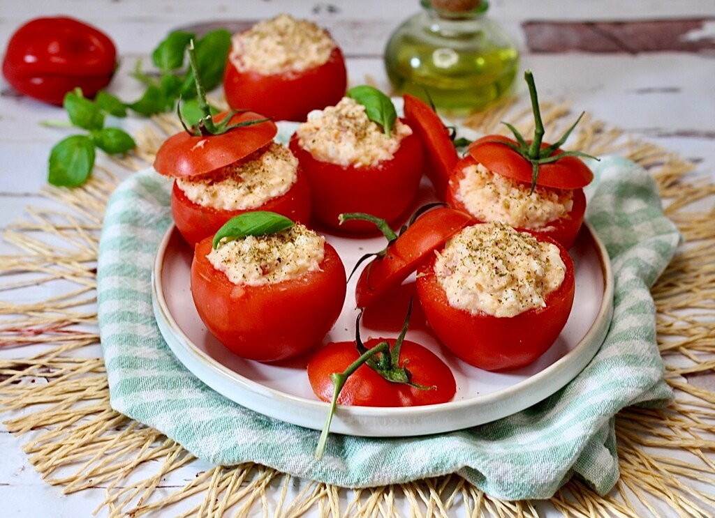 Tomates farcies fraîches sans cuisson