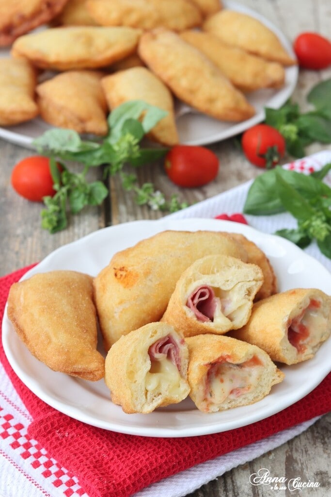 Calzoni ou panzerotti frits