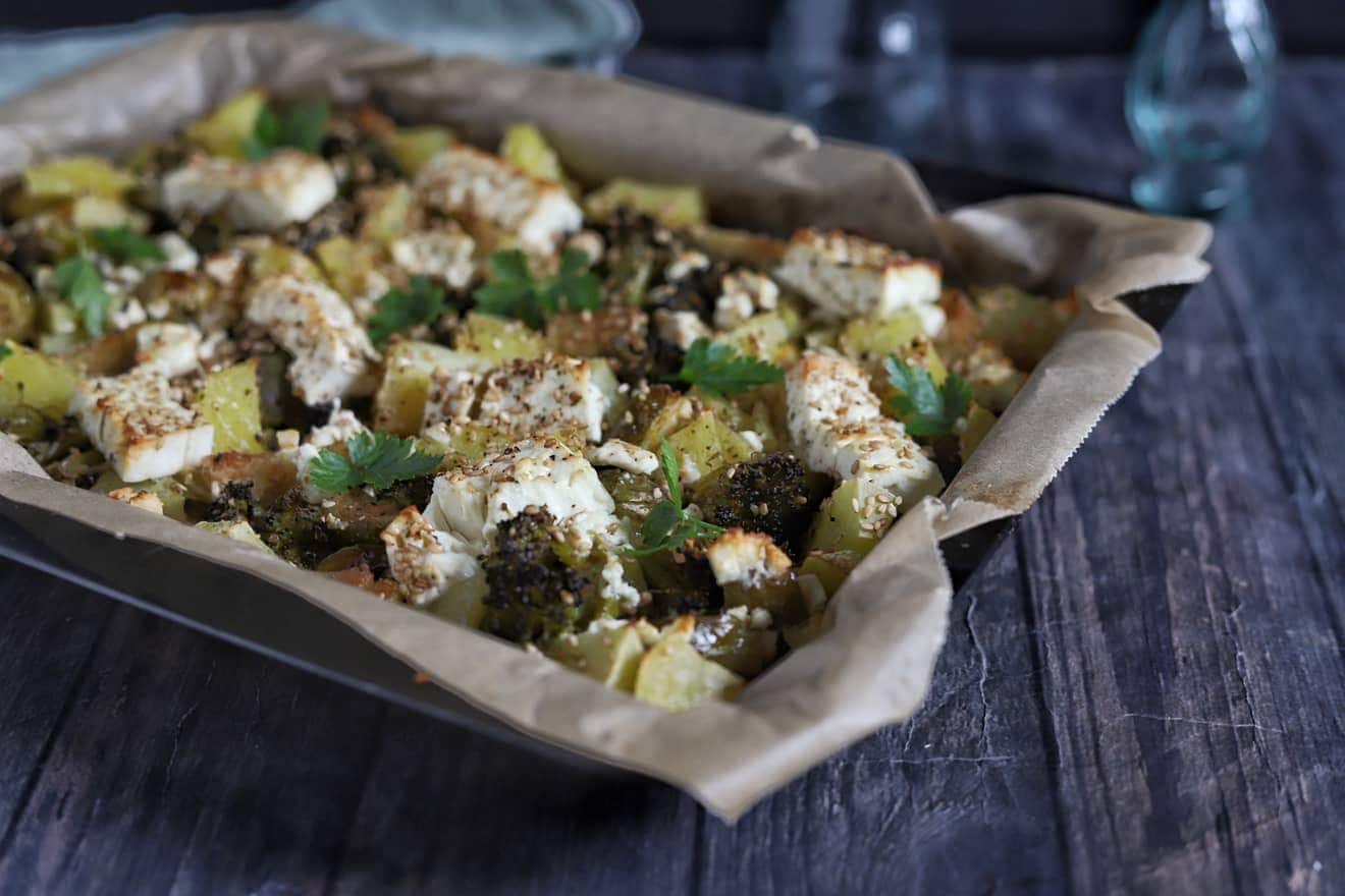 BROCOLIS CHOUX DE BRUXELLES ET FETA AU FOUR AVEC SESAME