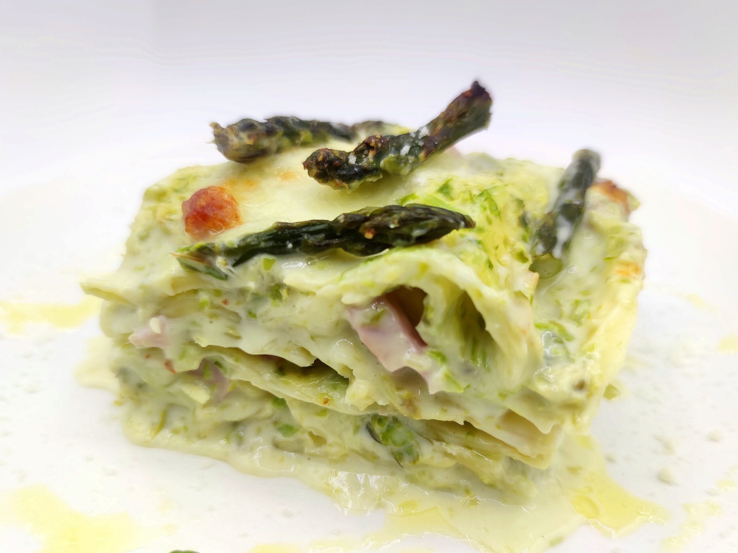 Lasagnes aux asperges et jambon cuit