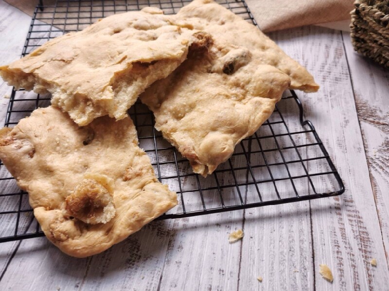 CHISOLA CUI GRASEI (Fougasse aux grattons)